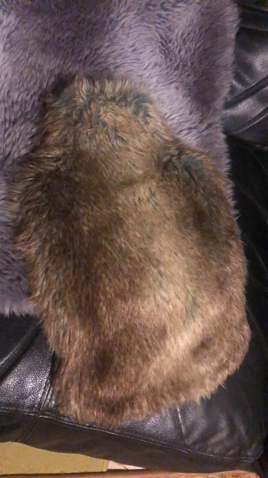 ⚽️ Faux Fur Pillow Case & Fake Fur Water Bottle Cover - photo 2