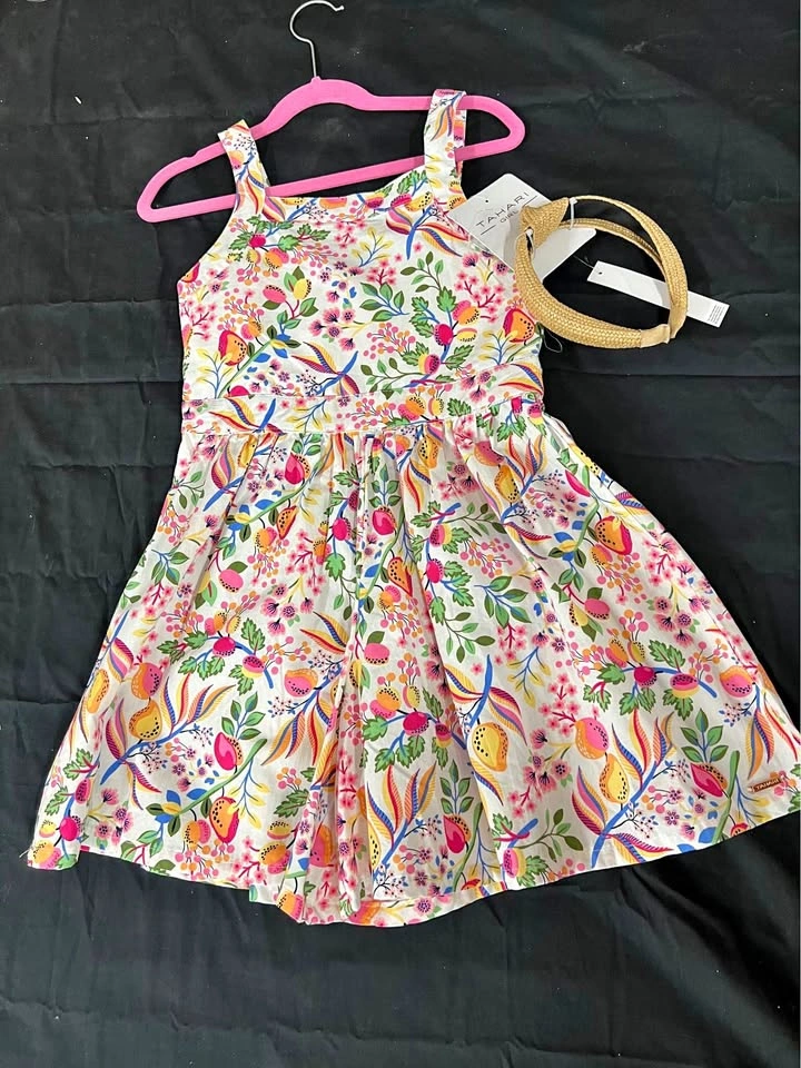 ⚽ Brand new Kid’s dress with Free headband- Size 7