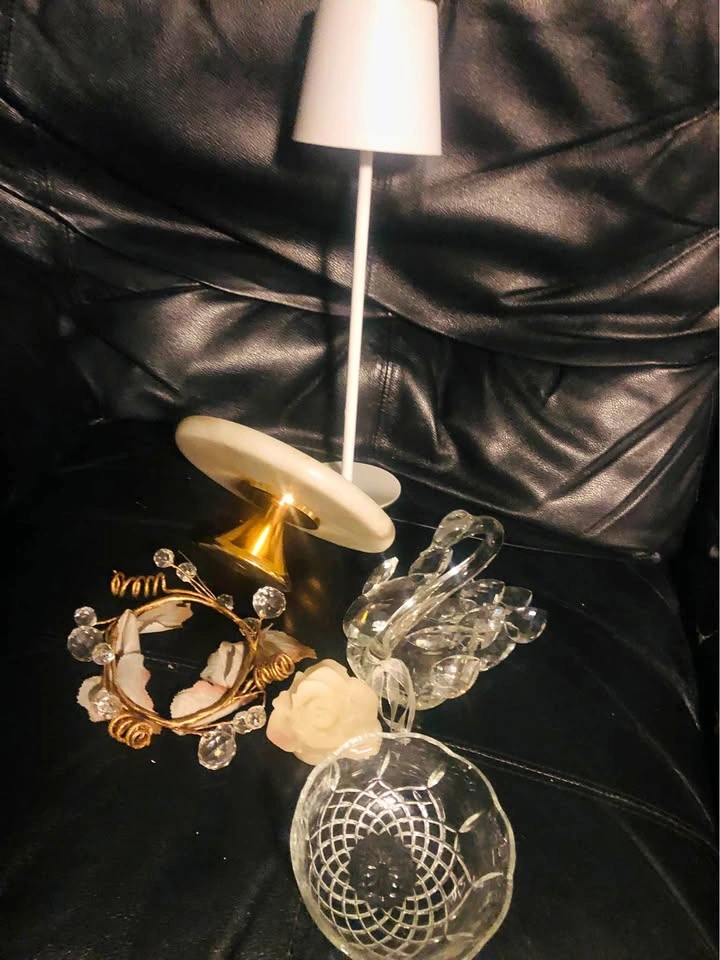 ⚽️ Lot: Crystal Swan, Bowl, Crystal Wreath, Led Wireless Lamp