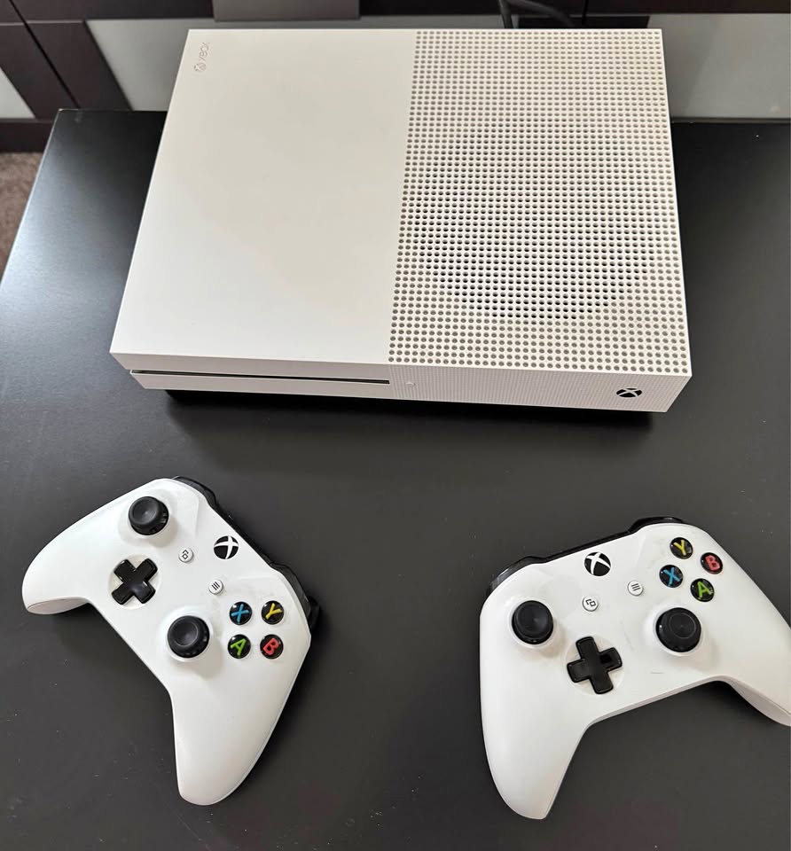 Xbox One S with two controllers