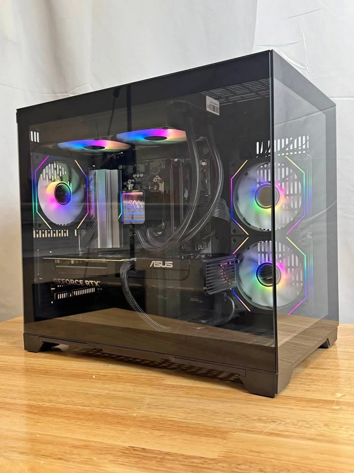 Ryzen 7800x3D | RTX 5070 | 32GB RAM | 1TB SSD - Micro ATX PC