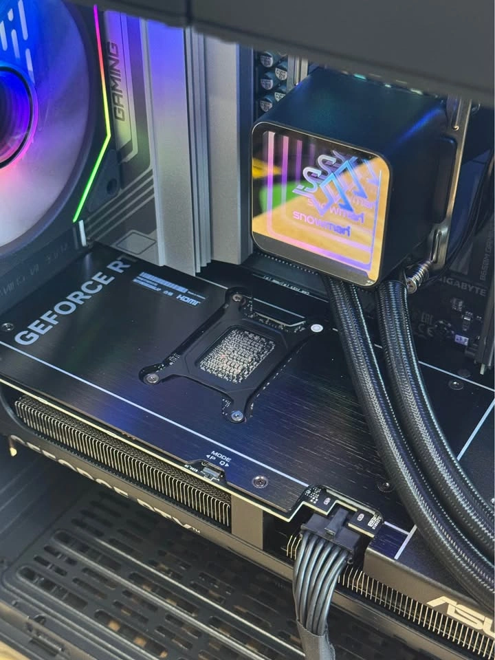 Ryzen 7800x3D | RTX 5070 | 32GB RAM | 1TB SSD - Micro ATX PC - photo 3