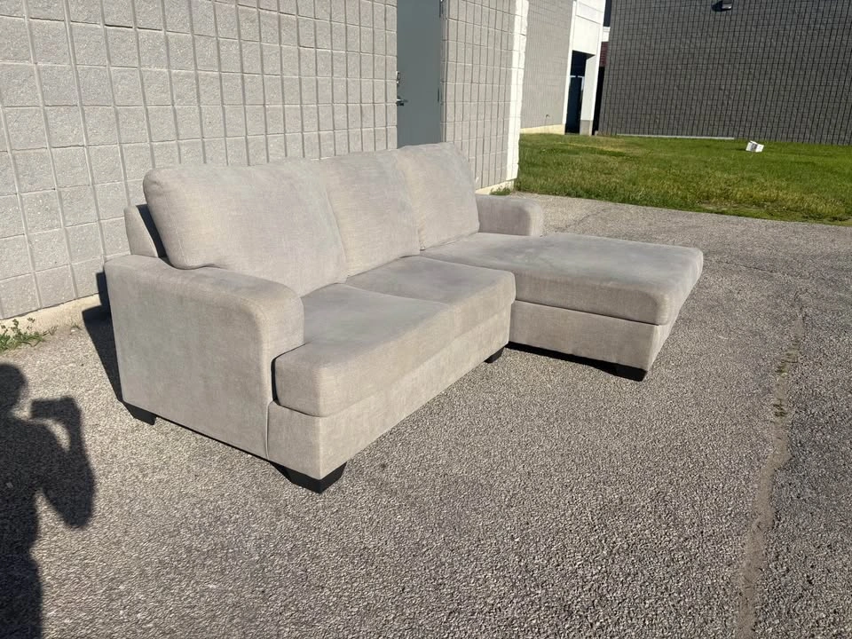 Light Grey Sectional Couch with Chaise - photo 3