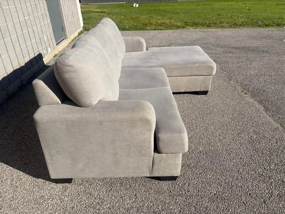 Light Grey Sectional Couch with Chaise - photo 4