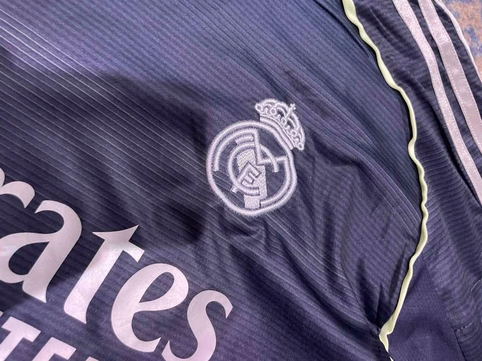 Real Madrid Jersey - photo 4