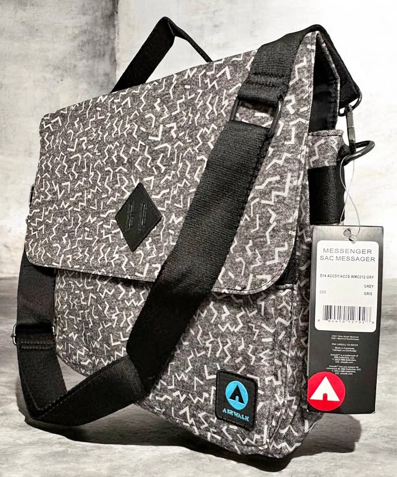 Airwalk Messenger Bag