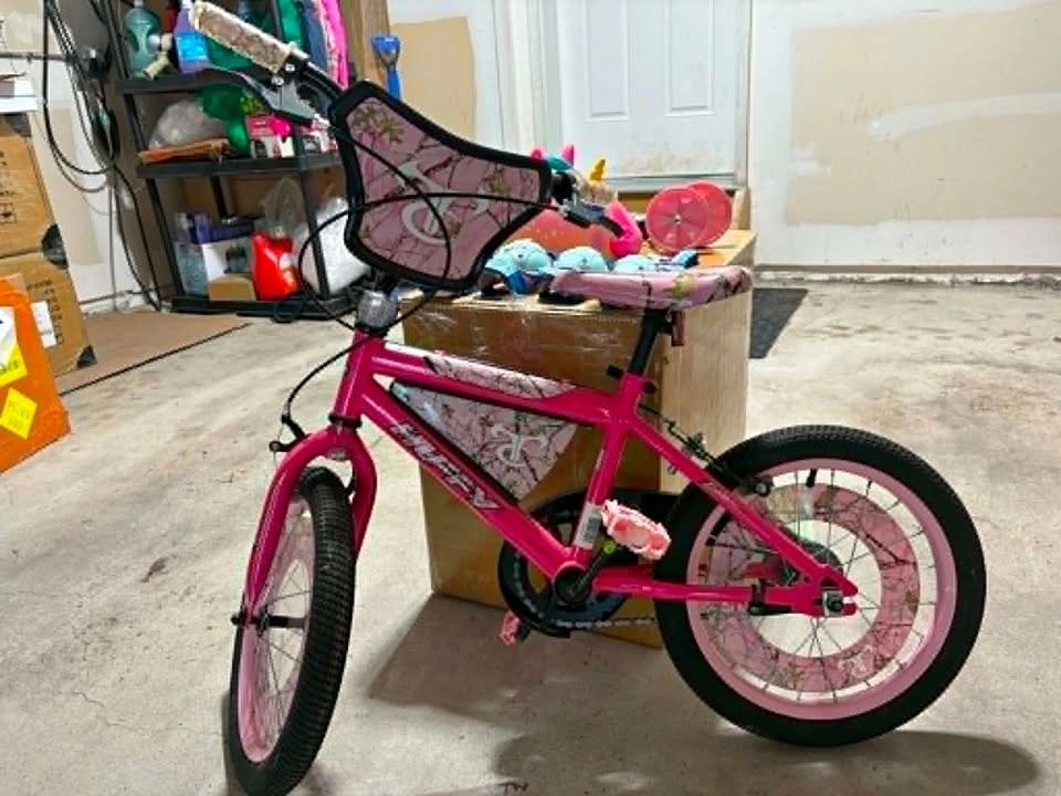 Huffy TrueTimber Kids Bike 16 inch + Helmet