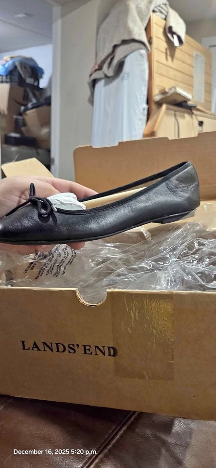 lands end size 8 woman's shoe