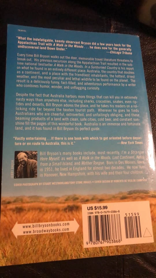 ⚽️ In A Sunburned Country by Bill Bryson - photo 2