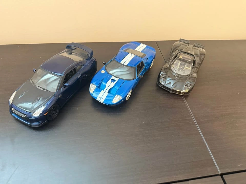 1/24 scaled model cars 11 of them - photo 3