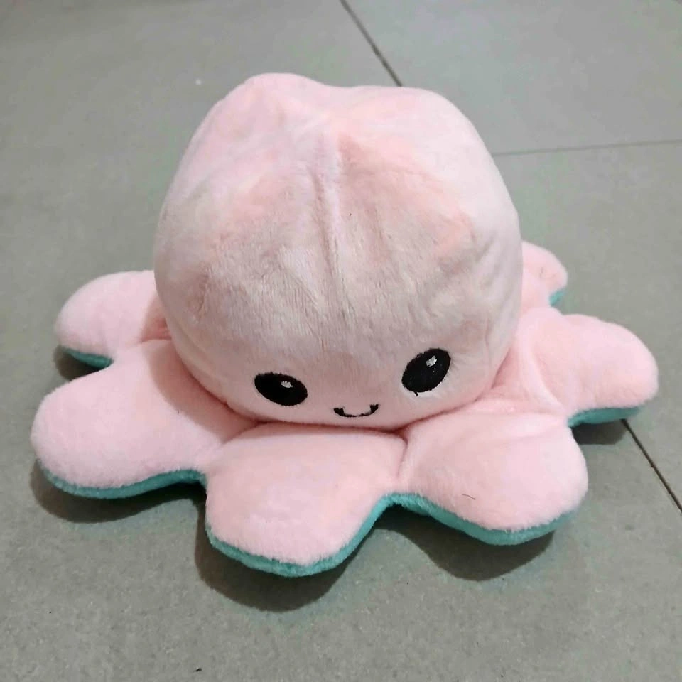 ⚽ Reversible Octopus Plush Toy