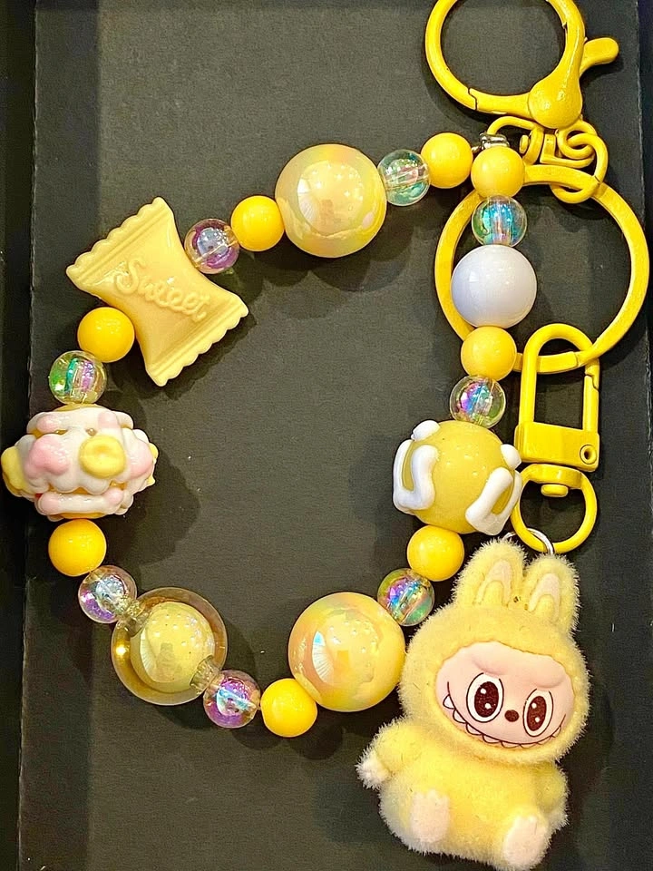 Cute Labubu Keychain - yellow