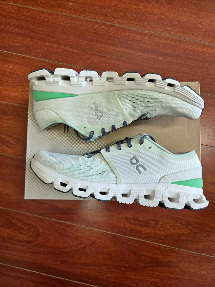 On Women's Running Cloud X 4 - Aloe Honeydew