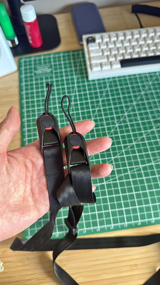 Quick detach camera strap