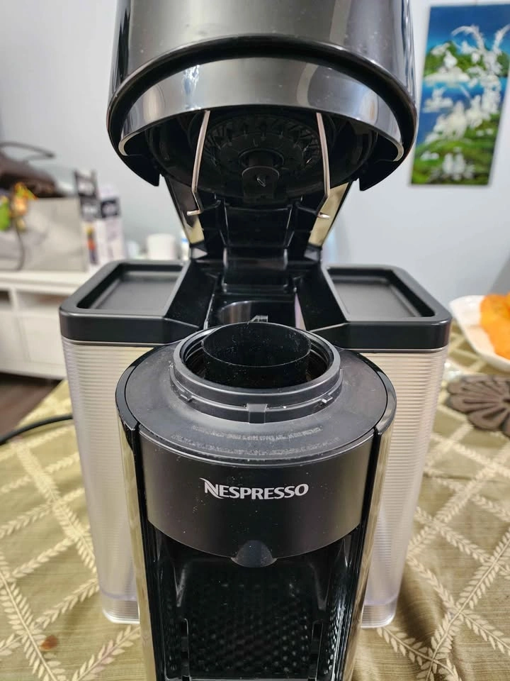 Nespresso Vertuoline Evoluo Coffee Maker - photo 2