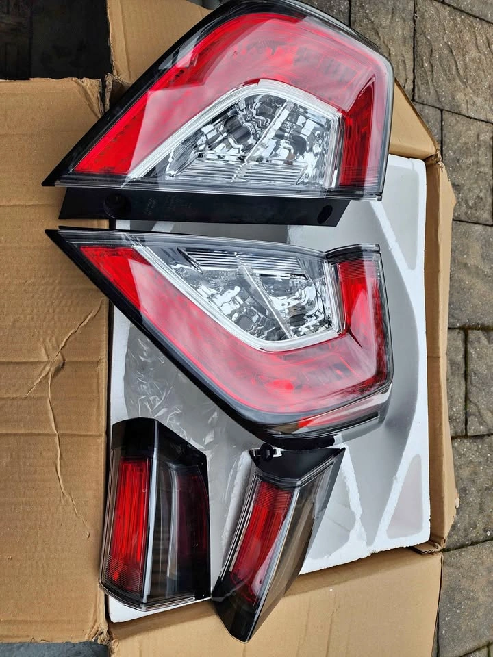 OEM Civic 10th gen Hatchback Taillight