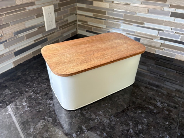 White Metal Bread Box with Wooden Lid - Excellent Condition - photo 3