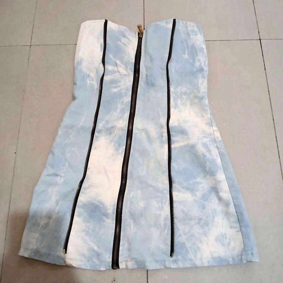⚽ Strapless tie-dye dress with front zippers