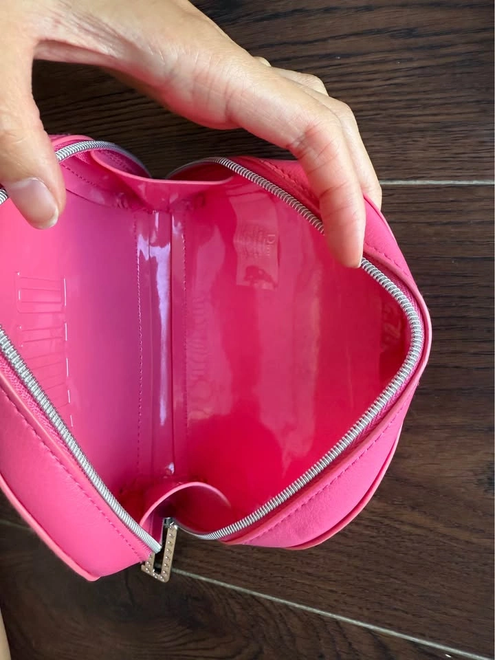 Makeup pouch - photo 3