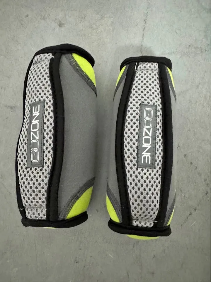 Pair of GoZone Adjustable Ankle/Wrist Weights thumbnail
