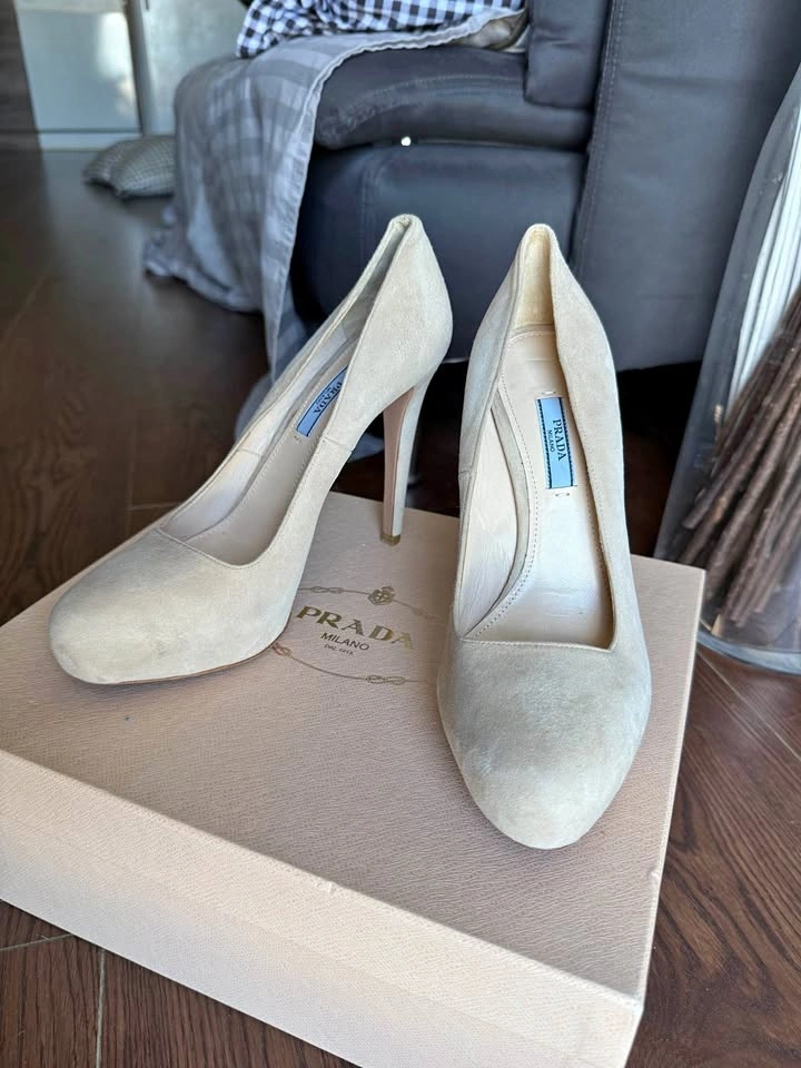 Prada Suede Platform Pumps – Size 39