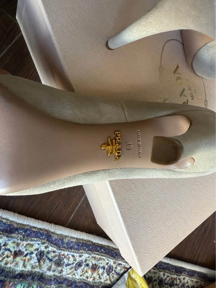 Prada Suede Platform Pumps – Size 39 - photo 3