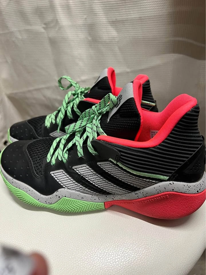 ⚽ Basketball shoes - Size 10.5 - photo 2