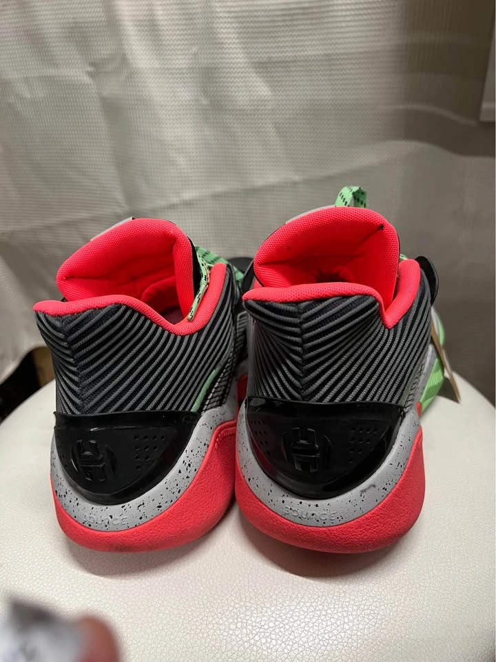⚽ Basketball shoes - Size 10.5 - photo 3