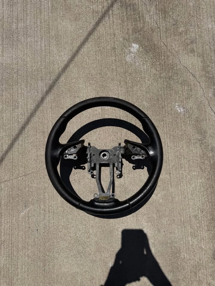 Hyundai Genesis Coupe Steering Wheel 2010-2012 - photo 2