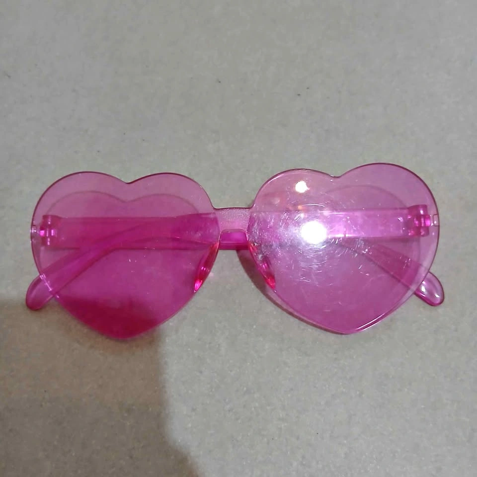 ⚽ Pink Heart Shaped Sunglasses