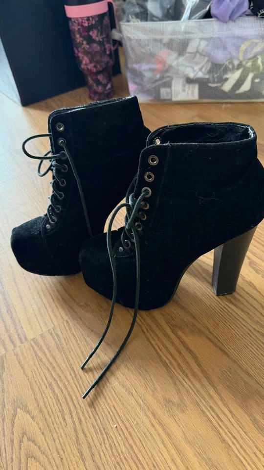 Delicacy Black Suede Platform Lace-Up Chunky Heel Boots - Size 7 - photo 3