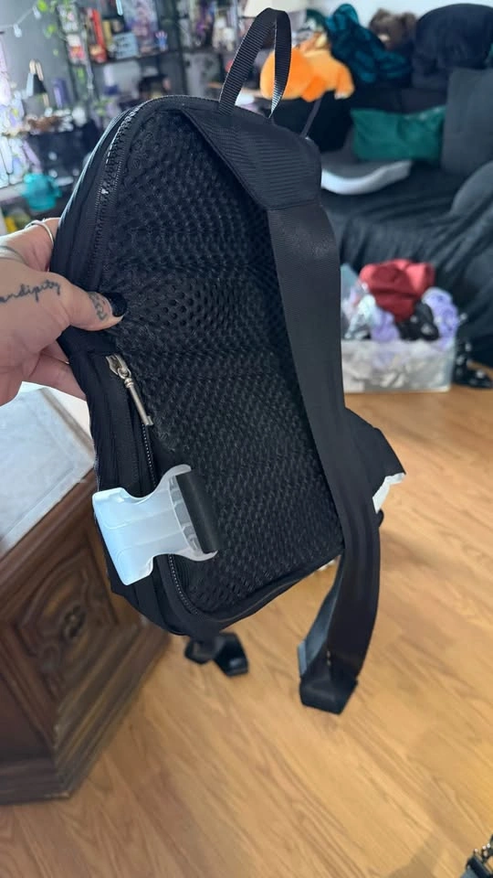 ATEEZ Lightiny sling bag from The Fellowship: Break The Wall - photo 5
