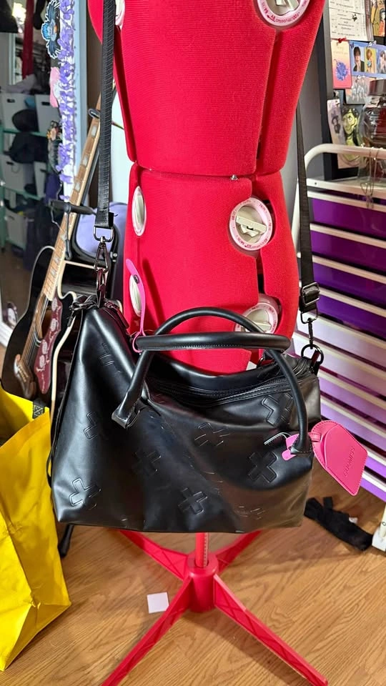 black Guomiss tote bag