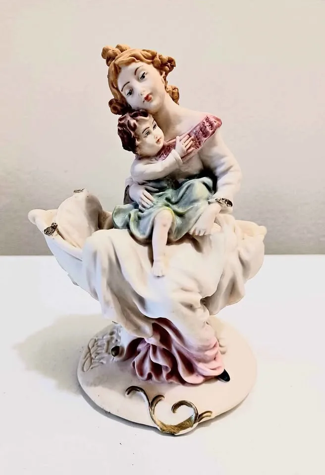 Signed Miriam Italian Capodimonte Porcelain Figurine thumbnail