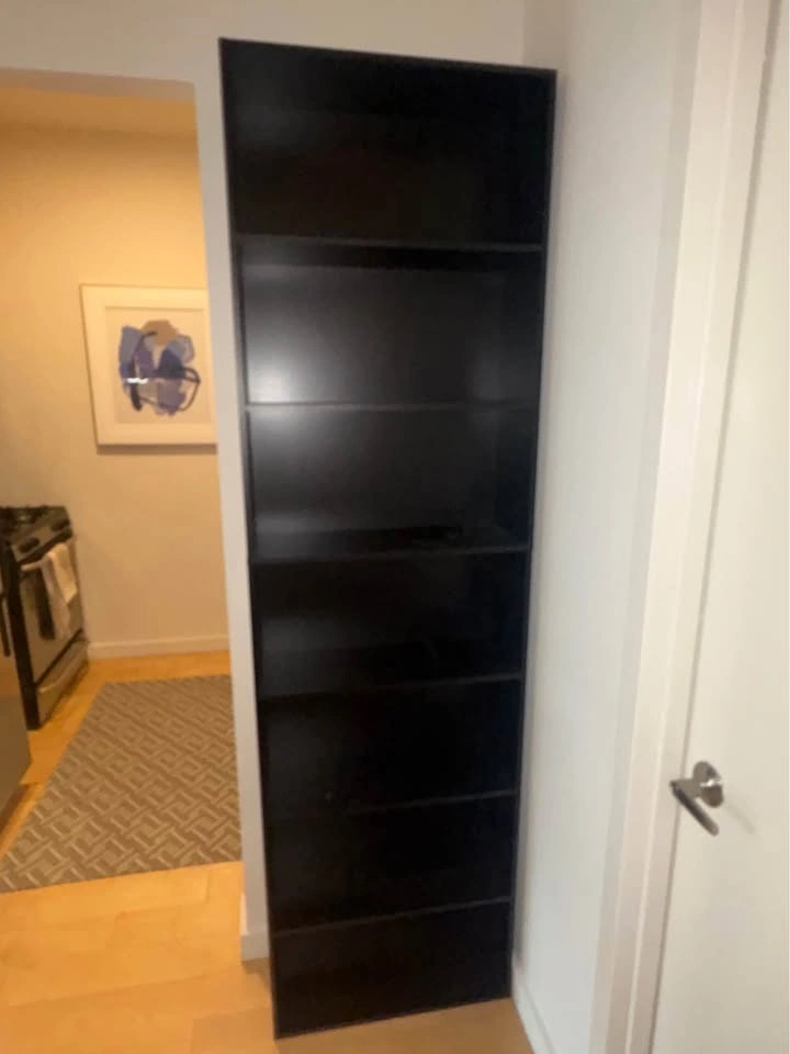 Tall bookshelf - photo 2