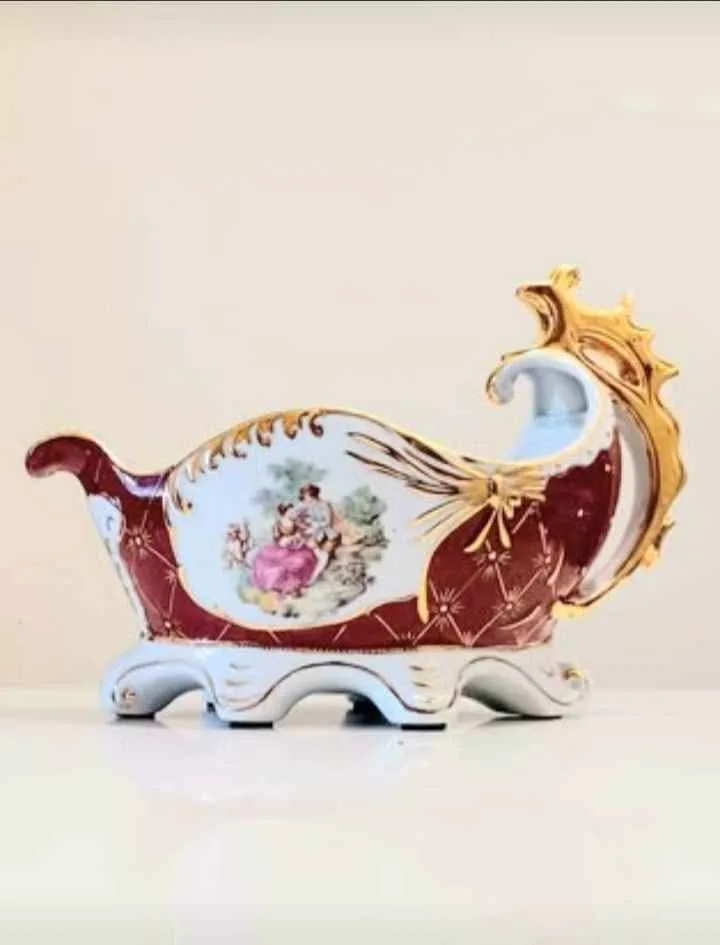Hand Painted Limoges Royal Porcelain Bonboniere image indicator(2)