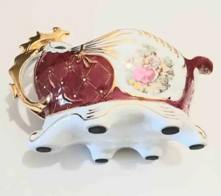 Hand Painted Limoges Royal Porcelain Bonboniere image indicator(4)