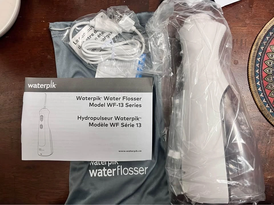 Waterpik water flosser WF13