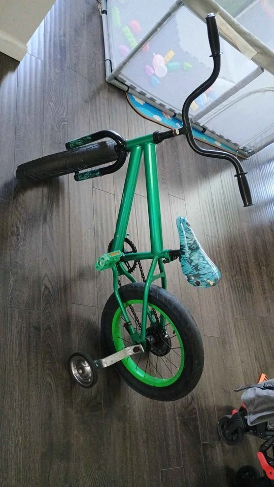 16-inch boy's bicycle - photo 3