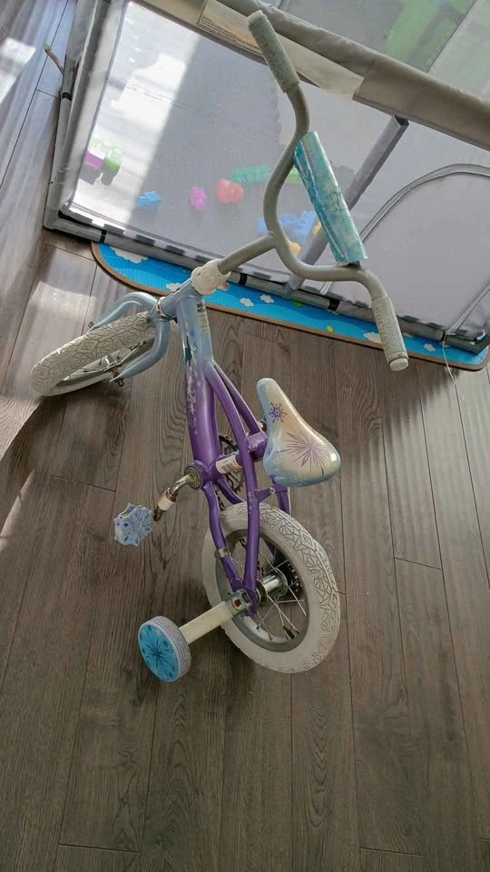 Girls' Bicycle for Ages 2-4 - photo 4