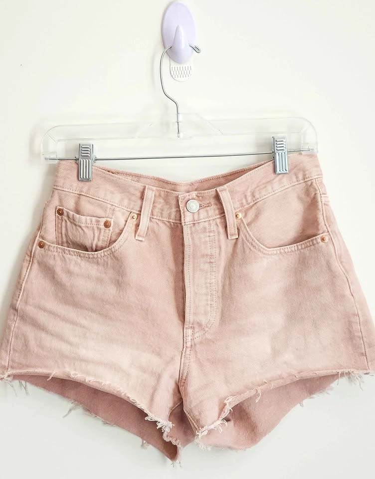 NWOT Levis 501 Original Pink Shorts – Size 26 Women's - photo 3
