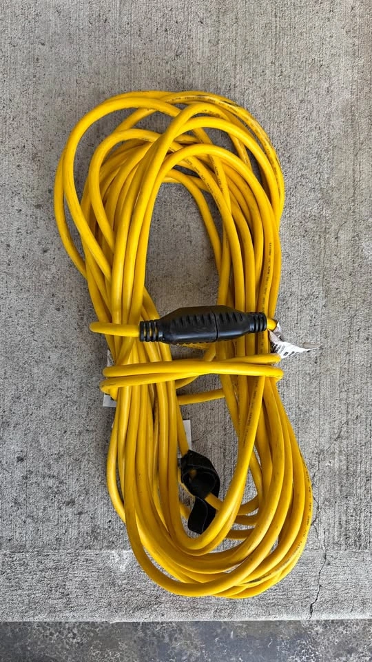 50 ft 16/3 outdoor extension cord