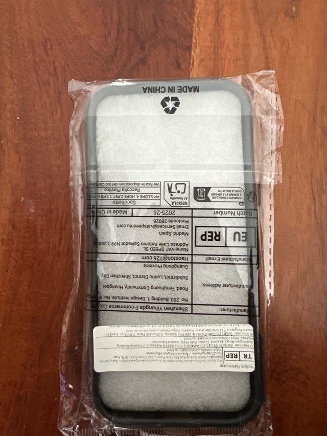 Brand new iPhone 16 pro case - photo 2