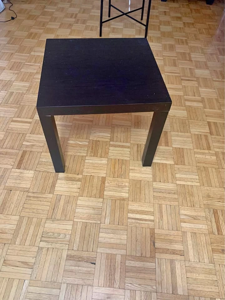 Square table