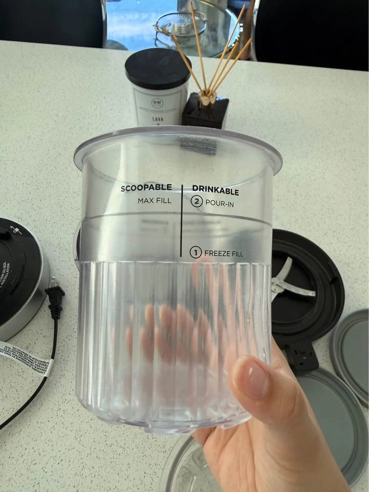 Almost NEW! Ninja CREAMi Deluxe 11-in-1 Ice Cream Maker - photo 5