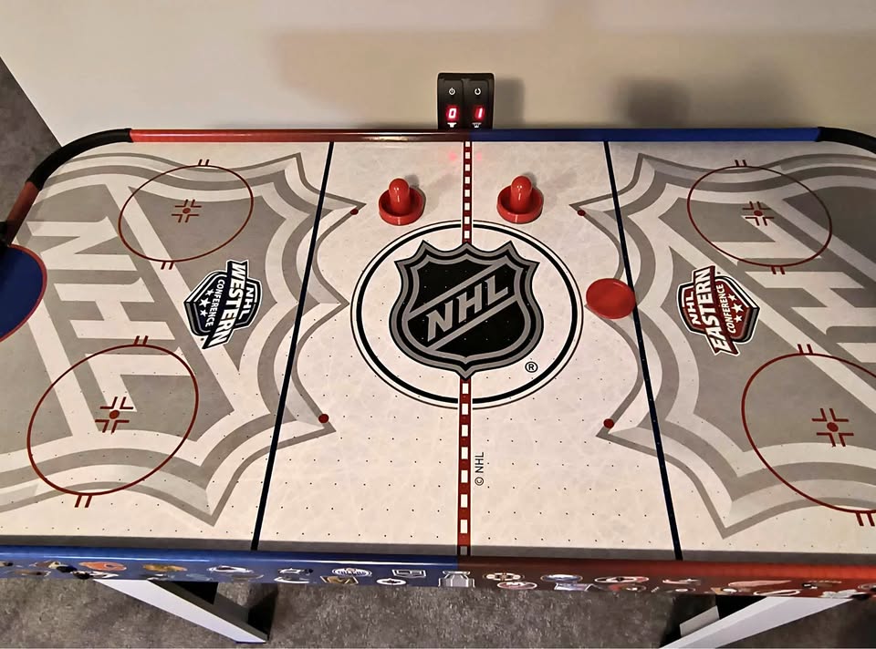 Air Hockey Table