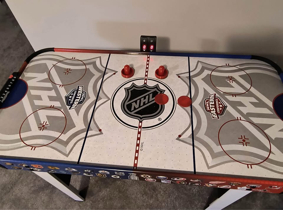 Air Hockey Table - photo 3