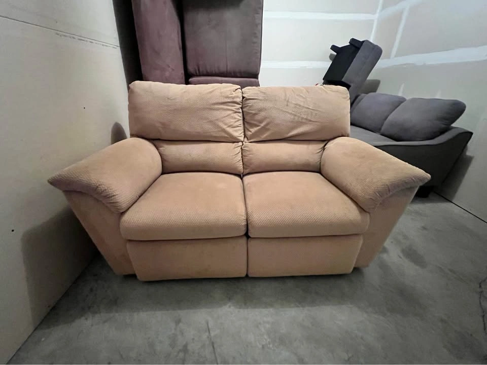 Free Delivery 🚚 Lazy Boy Reclining Loveseat Beige Sofa Couch - photo 5