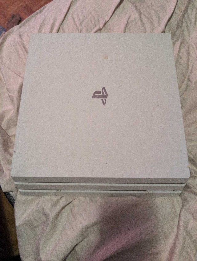 Sony PlayStation 4 Pro low firmware