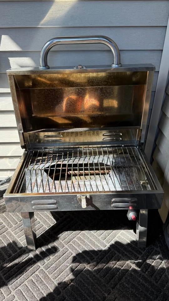Portable Tabletop Propane BBQ Grill + Cover + Accessories - photo 2